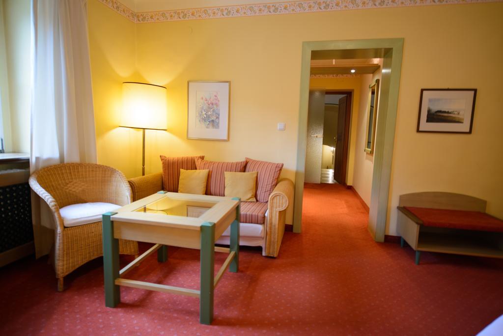 Gasthof Hotel Zweimueller Grieskirchen Room photo